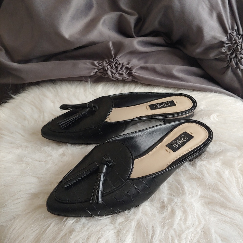 Pointed Mules